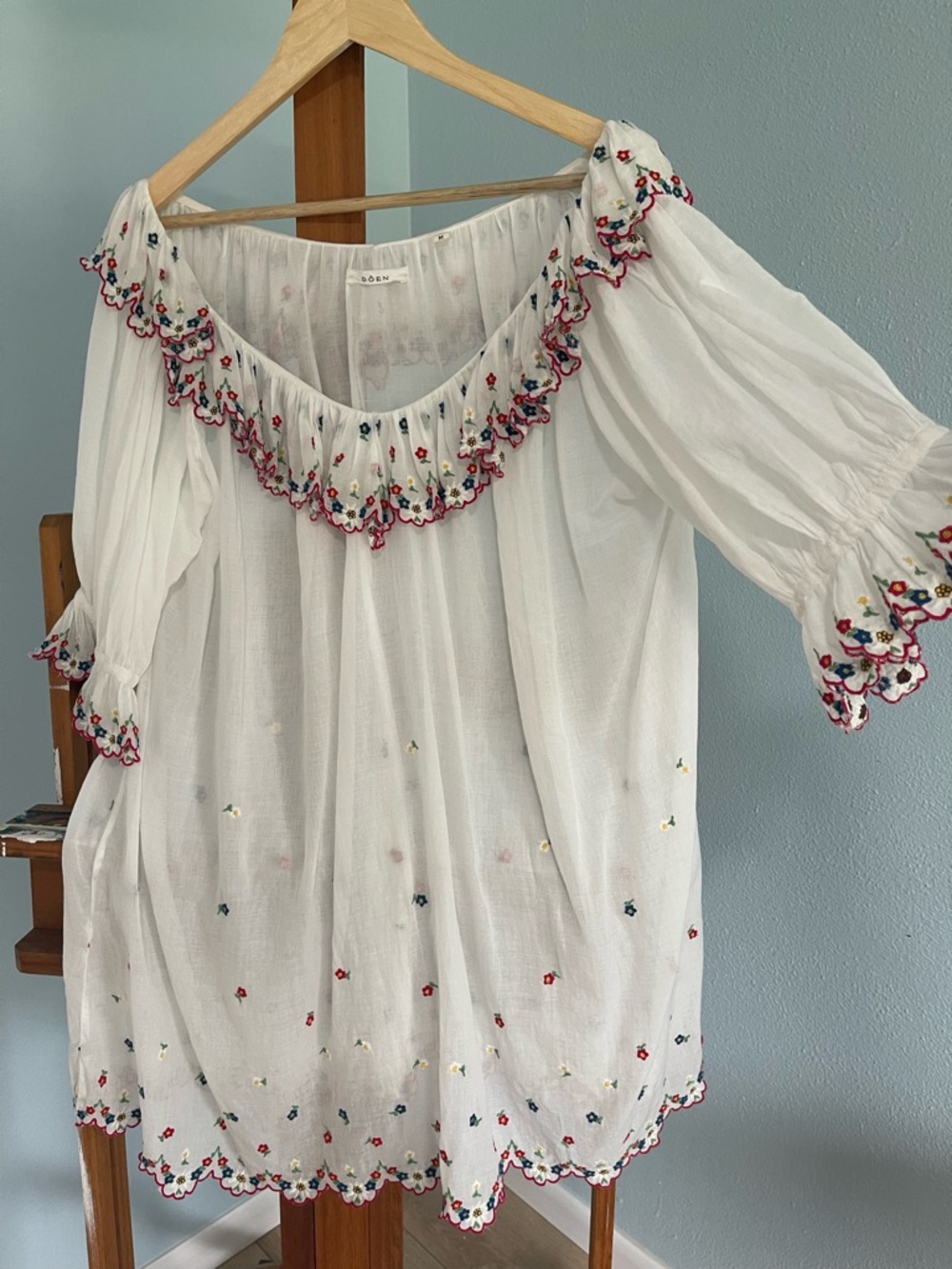 Doen Nighty. size Medium. Excellent like new condition. details are chefs kiss 🤍